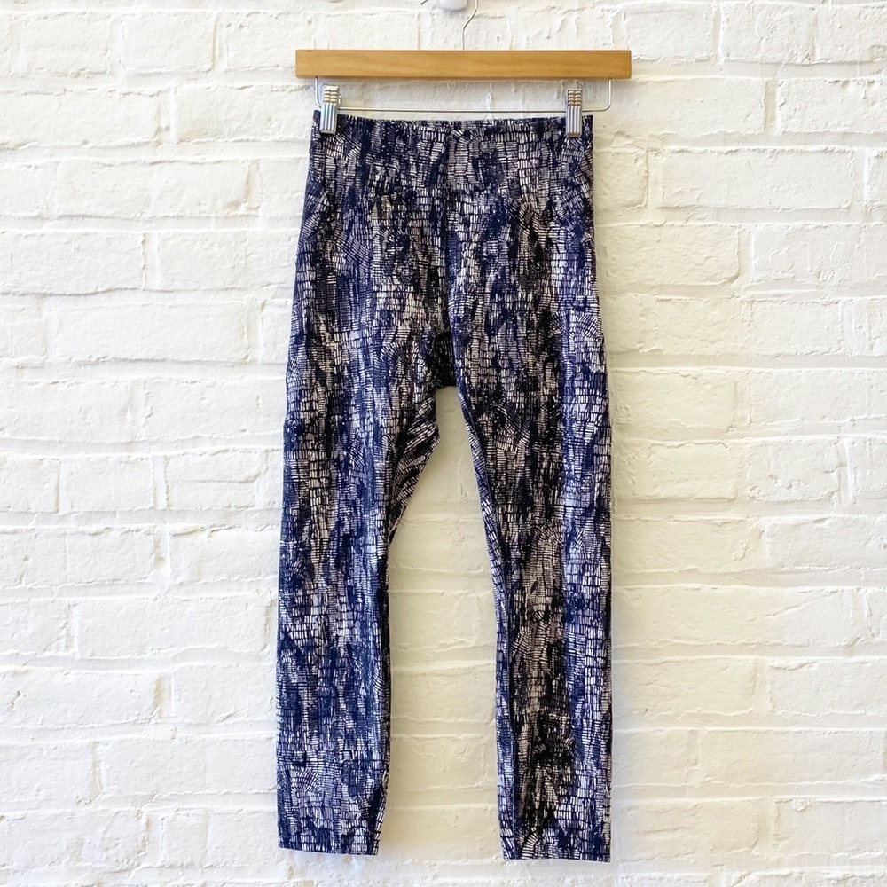 Lululemon || InStill High-Rise Crop 23" Lino Slide Alpine White Black Gray 4